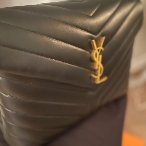 Medium Loulou Quilted Leather Shoulder Bag - Picture 3 of 12